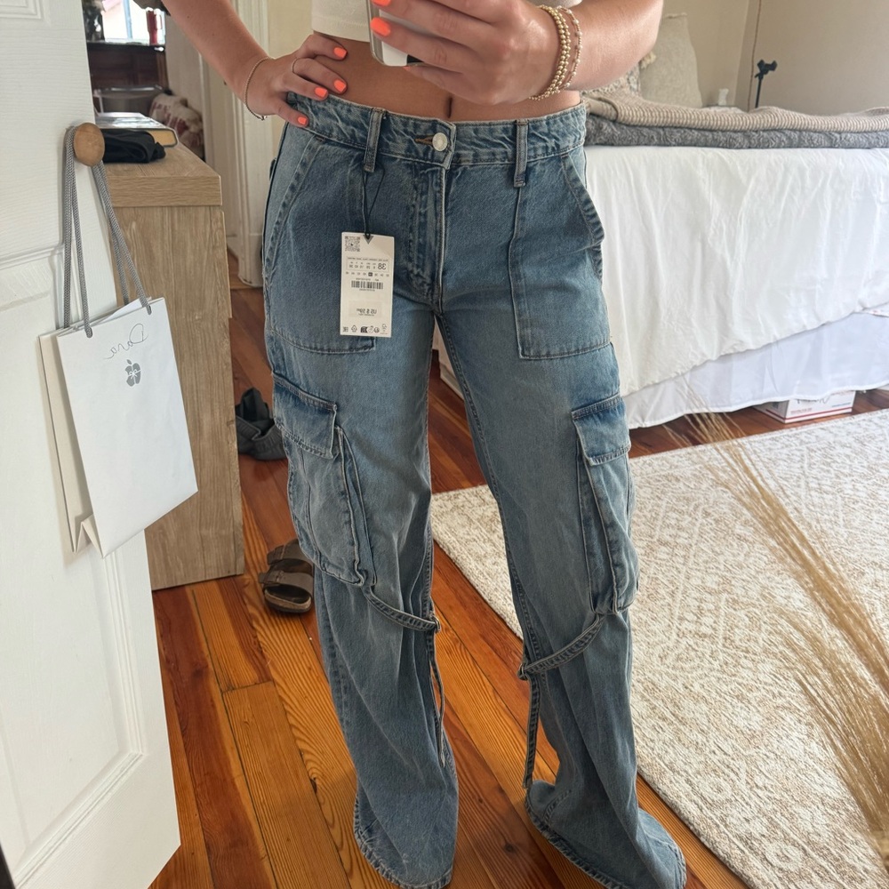 Zara Mid Rise TRF Cargo Jeans